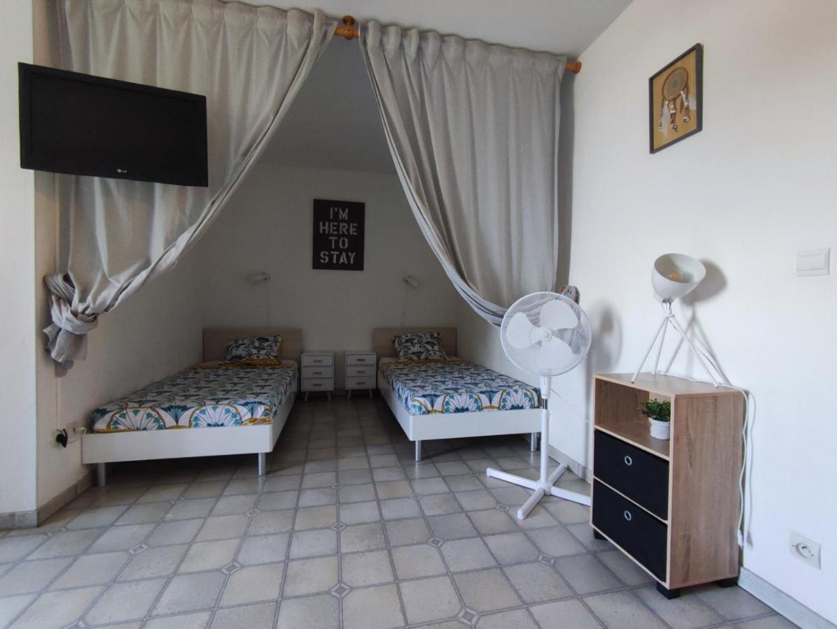 Studio Meuble Classe 2 Etoiles - 30M² Greoux-les-Bains Ngoại thất bức ảnh